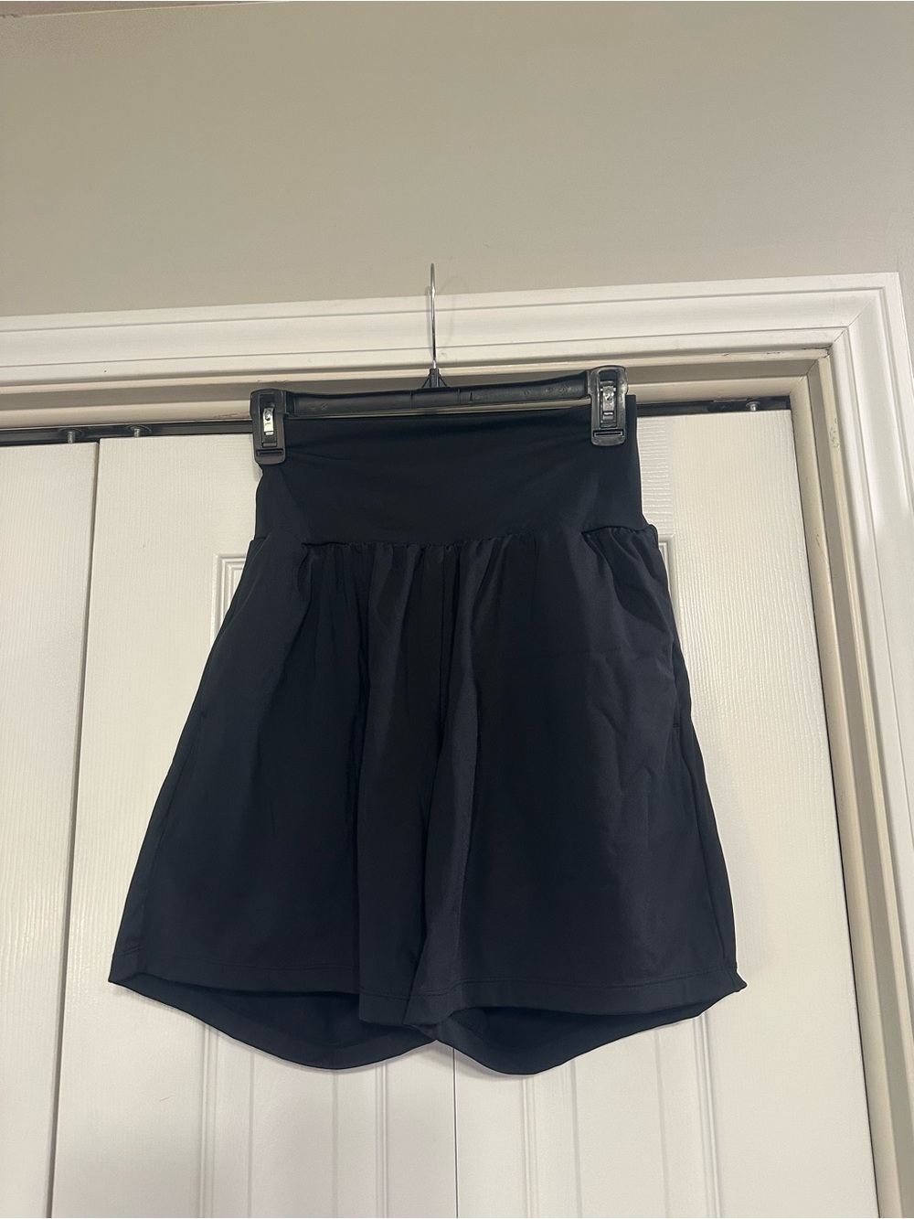 HALARA Black High-Waist shorts 2 in 1